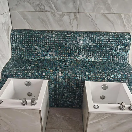 Strandhotel & Gut-hotels 3* Buckow