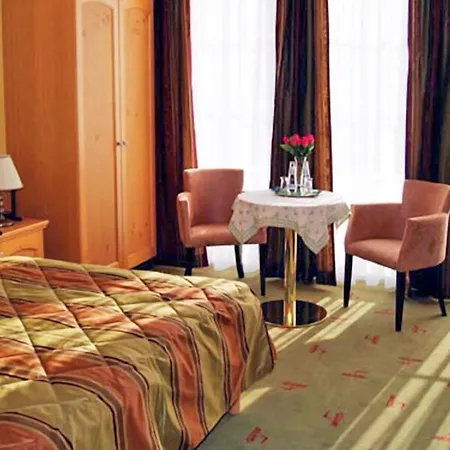 Strandhotel & Gut-hotels 3* Buckow