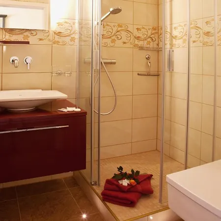 Strandhotel & Gut-hotels Hotel Buckow