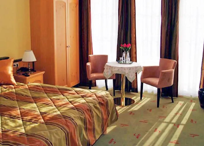 Strandhotel & Gut-hotels 3* Buckow